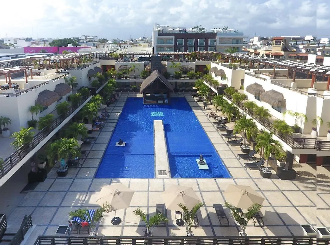 Aldea Thai Condos In Mamitas Beach Playa del Carmen Meksika